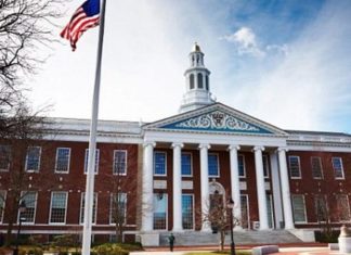 Moment historik! Gjuha shqipe futet zyrtarisht në Universitetin e Harvardit