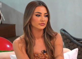 Fansat “kryqëzojnë” Kiarën, nuk di të qërojë një patate (VIDEO)