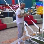 “Hidhu në pishinë”, Luizi refuzon të kryejë dënimin, zgjedh të qëndrojë dorë për dore me Kiarën