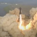 Raketa më e fuqishme në botë lëshohet në hapësirë, por përfundon me shpërthim (VIDEO)