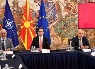 Funksionarët sot në konto rrogat e majme, 2700 euro Xhaferi, 2500 Kovaçevski dhe ministrat si dhe të tjerët