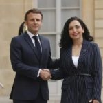 Çfarë po ndodhë? Kurti është në Bratisllavë, Macron aty flet për një takim Osmani -Vuçiq në Moldavi