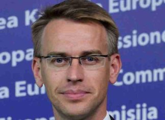 Gazetari zviceran përplaset me Stanon: Pse po dënoni të dyja palët, dhuna erdhi vetëm nga njëra palë – Serbia