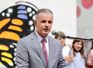 Shkup, kërcënohet kryetari i Komunës së Çairit