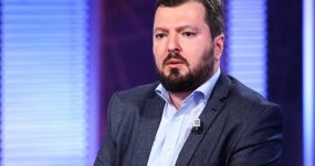 Info Shqip: Pse Vuçiqët lodhen për katunde në veri, kur e kanë nën kontroll Shqipërinë