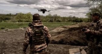Info Shqip: Ukrainasit me një pajisje vrasëse: “Montohet për tre minuta, pastaj jemi gati”