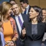 BE-ja e gatshme për masa ndëshkuese ndaj Kosovës dhe Serbisë