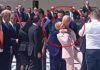 ‘Çmendet’ Edi Rama, puth dhe përqafon kryeministren e Italisë