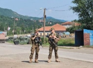 Pamje nga post-blloku i KFOR-it në hyrje të Leposaviqit, shtohet prania e ushtarëve