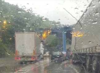 Kosova ndalon hyrjen e mallrave nga Serbia, pamje nga Jarinja