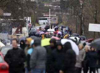 Flasin serbët e Kosovës: Qytetarët duan paqe, ne jetojmë këtu me familje