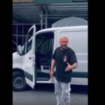 Dy ditë pushim Luizi bën të paimagjinueshmen në Amerikë: Kap furgonin dhe shtron pllaka me burrin e motrës