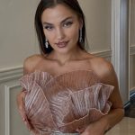 “Këtu në Shqipëri janë parazitë”, modelja nga Bjellorusia: Njerëzit atje vdesin për punë