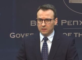Petkoviq: Ambasadat nuk vendosin kur do të lirohen policët, jemi të shokuar me kërkesat e SHBA-së dhe Britanisë