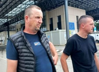 Flasin qytetarët e liruar nga Serbia: Policët serbë na thoshin se arrestimi është politik
