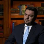 Bekteshi porosi Mickoskit: Shqiptarët këtu janë dem baba dem, nuk mundesh ti të vendosish për fatin e tyre