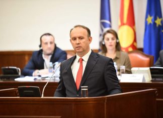 Gashi: Ky propozim për ndryshime kushtetuese është më shumë antieuropian se sa që ka për qëllim integrimin e vendit në BE