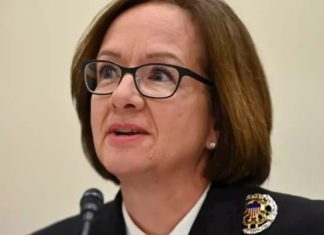 Gruaja që Biden e do në krye të Marinës Amerikane