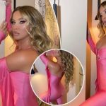 Tuna shfaqet si “Barbie” në koncertin e saj të fundit