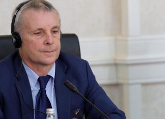 Dorëheqja e policëve serbë, reagon edhe ambasadori Rohde: Një vend multietnik kërkon polici multietnike