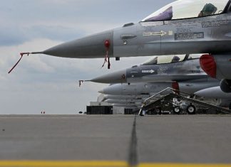 Pyetjet për F-16 vazhdojnë teksa pilotët ukrainas do të fillojnë stërvitjen këtë muaj