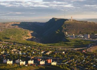 Një qytet i tërë do të zhvendoset për shkak të një miniere