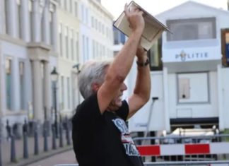 Grisje Kurani në Hagë, po pse para ambasadës turke