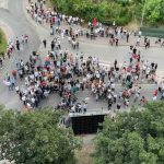 Fronti opozitar “merr në qafë” kryeministrin Kurti, numër i vogël qytetarësh në pritjen e tij