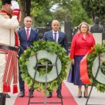 Delegacion qeveritar i udhëhequr nga Kovaçevski vendosi lule në vendpushimet e përhershme të ish presidentëve Gligorov dhe Trajkovski