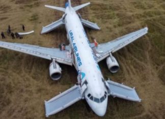 Probleme me sistemet hidraulike, avioni rus bën ulje emergjente në një arë misri në Siberi