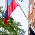 Flamuri rus është hiqet nga ndërtesa e ambasadës në Danimarkë