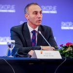 UT shkarkon Artan Grubin nga pozita e profesorit! VLEN përshëndet vendimin, e quajnë të duhur!