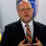 Mbylla e 5 komunave serbe në Kosovë, Ambasada e SHBA-së: Veprim i pakoordinuar i qeverisë, marrëdhëniet tona drejt përkeqësimit
