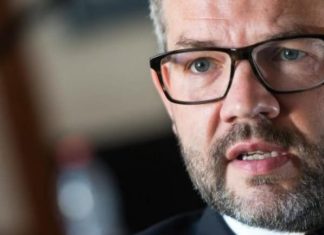 Ushtria serbe afër kufirit të Kosovës, ish-ministri gjerman: Ku dreqin është BE-ja?