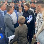 Kasami në varrimin e policit Afrim Bunjaku: Lavdi heroit më të ri të kombit