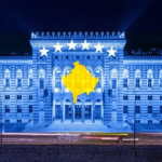 Objekti i Komunës së Sarajevës mbrëmë është ndriçuar me ngjyrat e flamurit të Kosovës