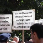 Protestë para KEK-ut, punëtorët tentojnë të hyjnë me forcë brenda kompanisë