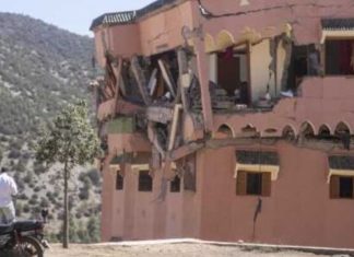 Pamjet e filmuara nga ajri shfaqin pasojat e tërmetit të fuqishëm që goditi të premten Marokun