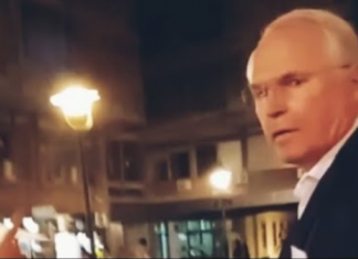 Incident në Serbi. “Vrasësi po shëtit nëpër Beograd, i ftohtë si vdekja”, ambasadori amerikan sulmohet verbalisht teksa kishte dalë me bashkëshorten e tij