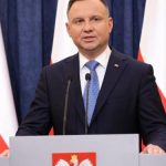Polonia dërgon avionë ushtarakë për të evakuuar qytetarët nga Izraeli