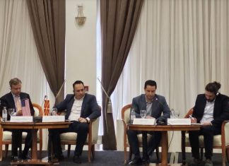 Limani krah zv.shefit të misionit të SHBA-ve Eric Meyer në tribunën e EUROTHINK