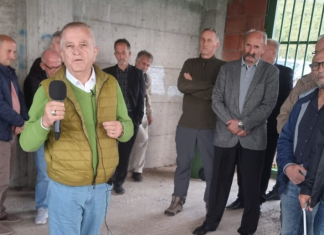Braktisja e fesë islame në Deçan, pjesë e takimit edhe ish-këshilltari i Ibrahim Rugovës