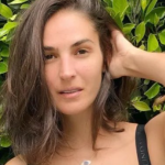 ‘Jam një vajzë shqiptare që milte lopët deri 15-vjeçe’! Emocionon Emina Çunmulaj