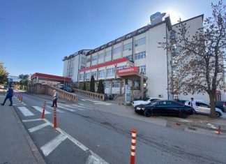 Punëtorëve teknikë të QKUK-së u rritet paga nga 275 në 402 euro