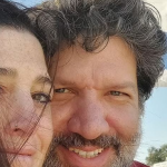 Sulmet në Izrael, nëna dhe babai dalin para plumbave për të shpëtuar të birin
