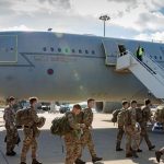 Trupat britanike të NATO-s mbërrijnë në Kosovë