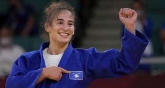 Info Shqip: Nora Gjakova siguron medaljen, kalon në finalen e Grand Slamit të Bakut