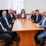 Opozita shqiptare bashkohet edhe në Kuvend: Shqiptarët në Maqedoni duan ndryshim