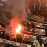 “Skenë krimi”, Prokuroria dhe policia “zbarkojnë” në sallën e Kuvendit