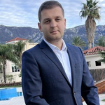 “Më duhen 8 mijë euro vëlla”, Gazetari i njohur publikon mesazhet, ja si Naim Murseli kërkonte para borxh